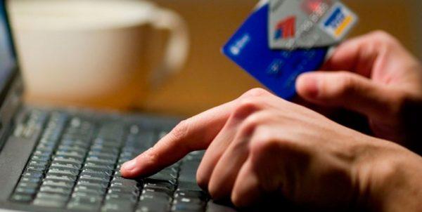 Что делать в случае мошенничества с банковскими картами и могут ли аферисты снять деньги по номеру карты