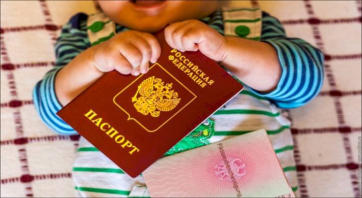 Вывоз ребенка за границу - нюансы и особенности